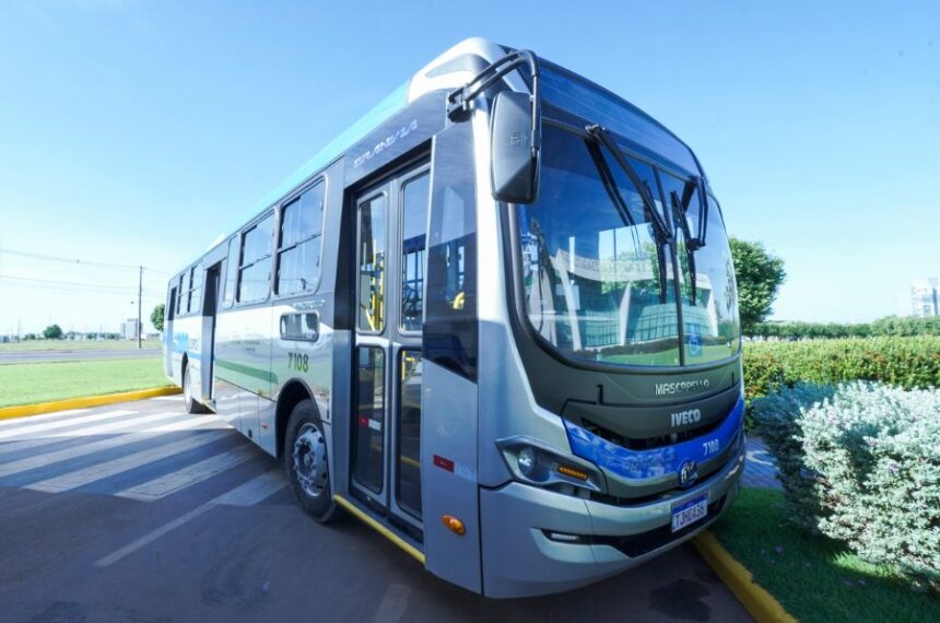 Ônibus elétrico BYD D9W na capital paulista