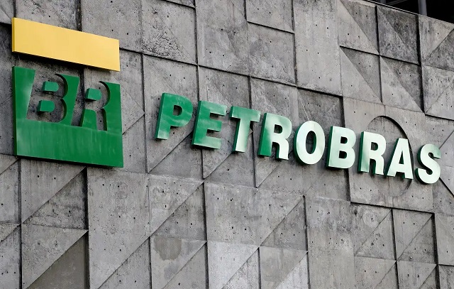 Ibovespa hoje dispara com avanço de Flávio Bolsonaro