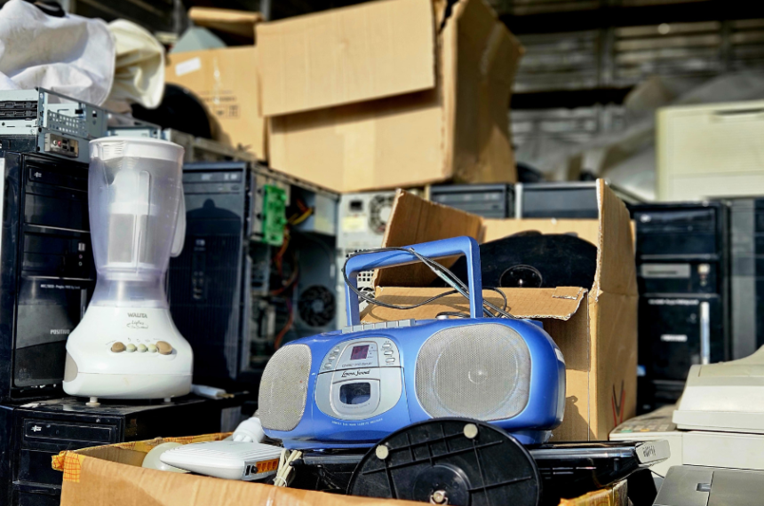 Drive-Thru do Lixo Eletrônico