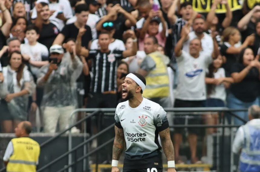 Memphis foi o responsável pelos dois gols da vitória sobre o Sport e pelas críticas públicas contra o treinador argentino