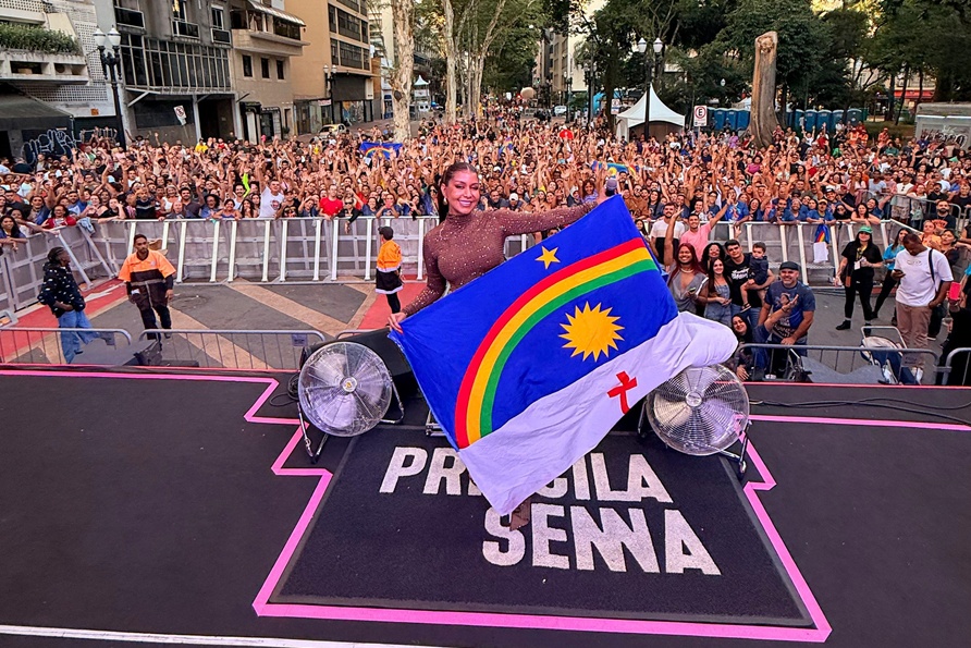 Priscila Senna_Arouche
