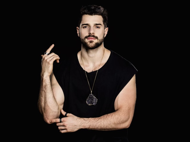 Alok promete show inovador em Copacabana