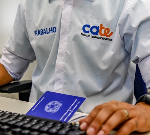 Cate de SP oferece 100 vagas sem experiência prévia com salários de até R$ 2.132