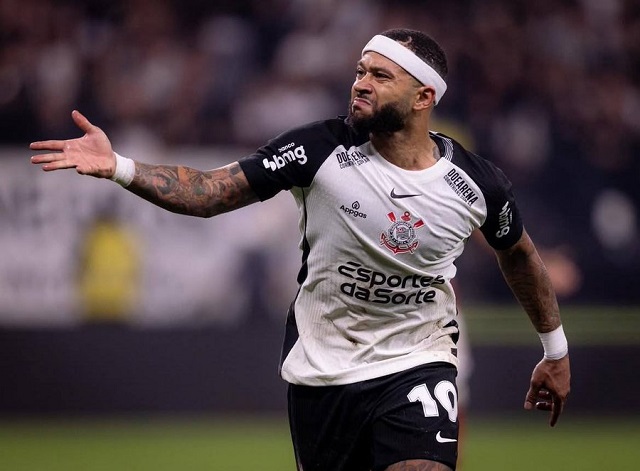 Corinthians avalia rescisão de contrato com Memphis Depay