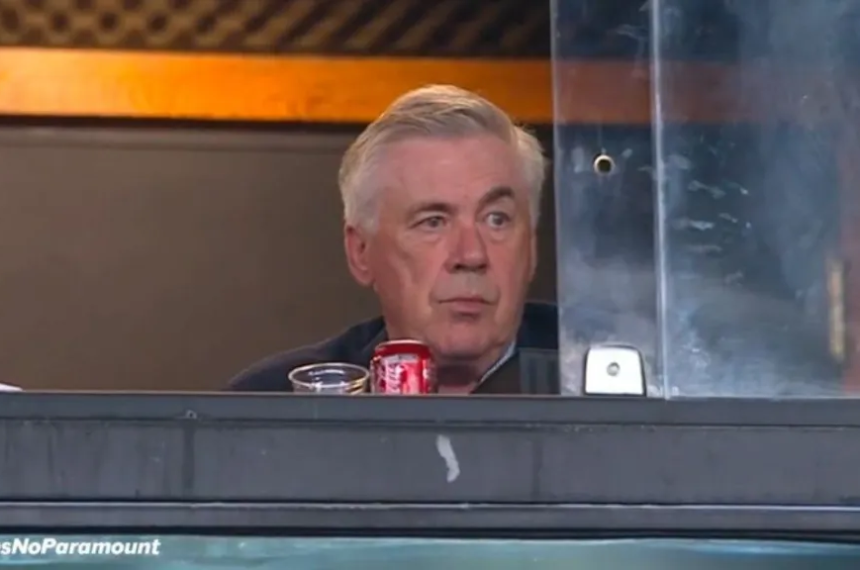 Carlo Ancelotti assiste jogo do Botafogo na Libertadores