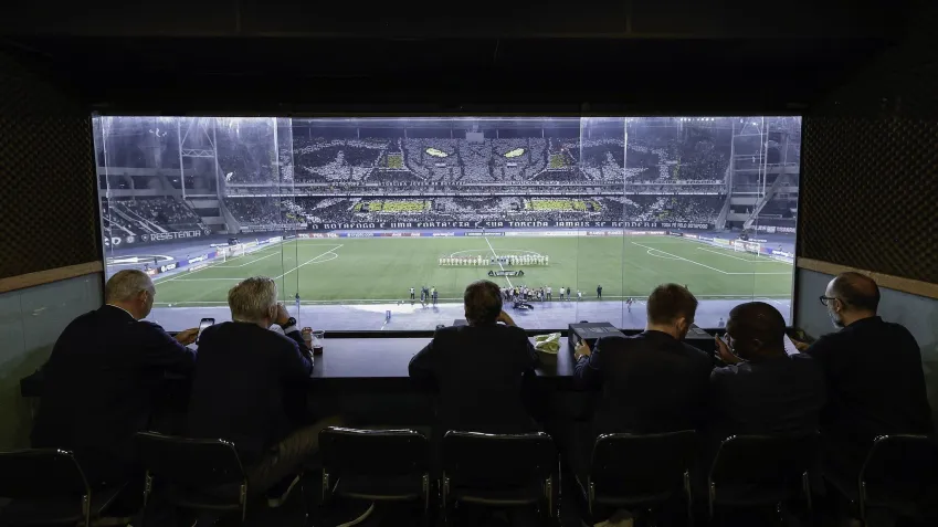 Ancelotti acompanhou in loco a partida do Fogão na Libertadores - Rafael Ribeiro/CBF