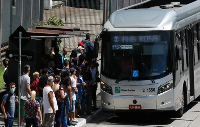 Pagamento via Bluetooth chega aos ônibus de SP