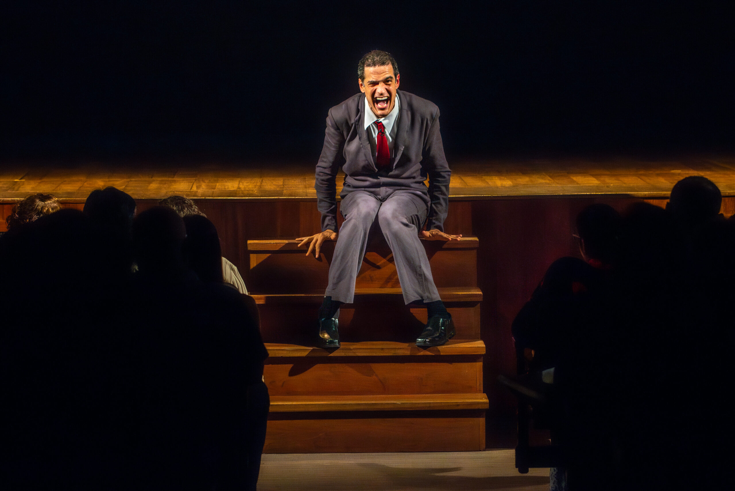 Mateus Solano encerra temporada do espetáculo O Figura... ABC do ABC