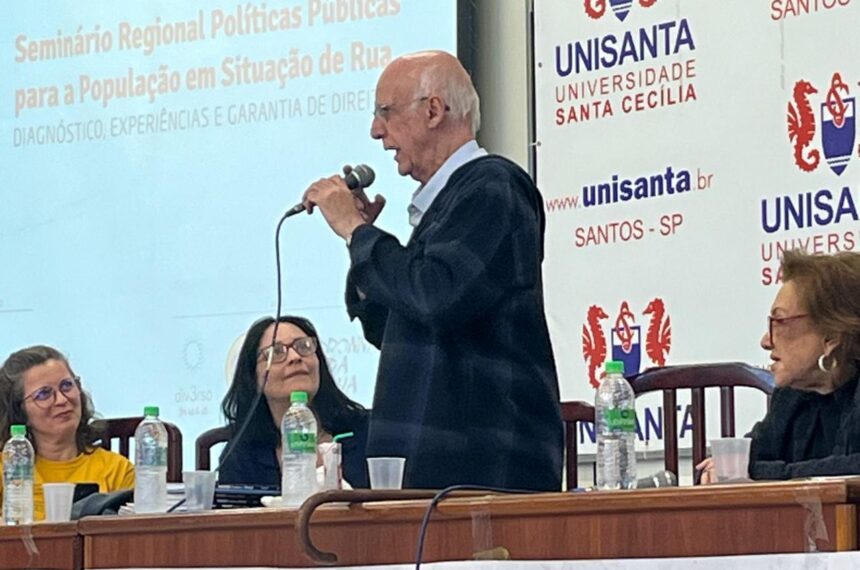 Padre Júlio Lancelotti participa de seminário em Santos-SP - Gabriel de Jesus/ABCdoABC