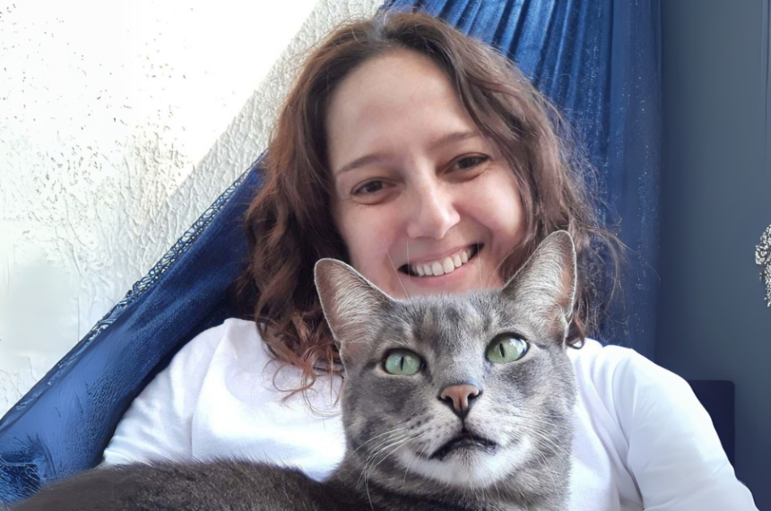 Ana Karina Braga - Cat Sitter