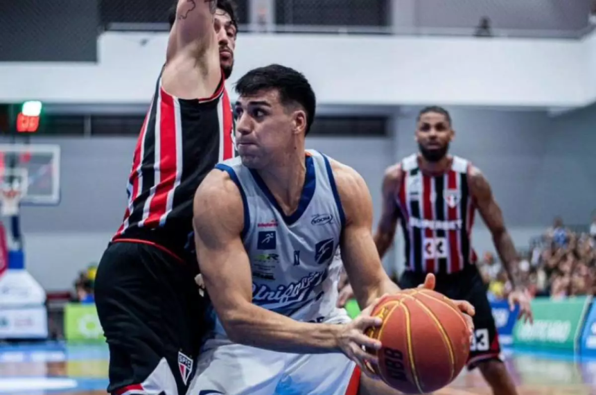 Título do Sesi Franca teve grande participação do joador Corvalán - Divulgação/Sesi Bauru