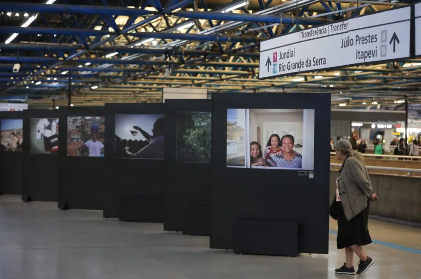 Veja imagens da exposição ‘Retratos de Superação: do Sonho à Realização’ na estação Palmeiras-Barra Funda da CPTM