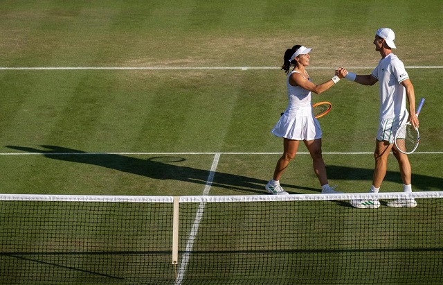 Luisa Stefani vai à final de duplas mistas de Wimbledon e faz história