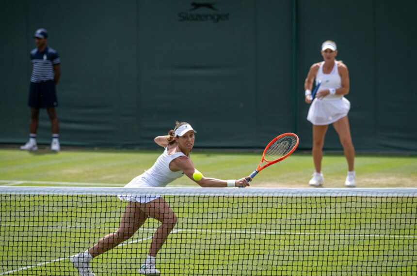 Luisa Stefani busca o título de Wimbledon na mítica quadra central nesta quinta-feira nas duplas mistas