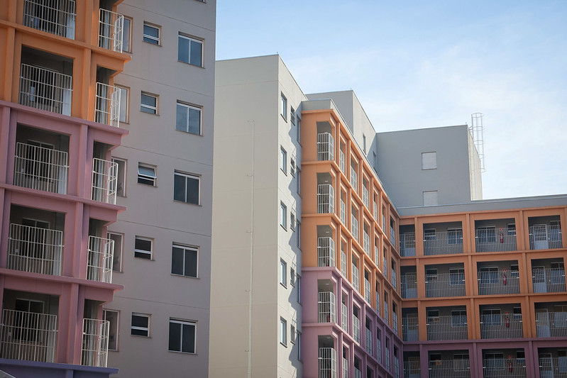 Casa Paulista: Governo de SP entrega 432 apartamentos em Embu das Artes