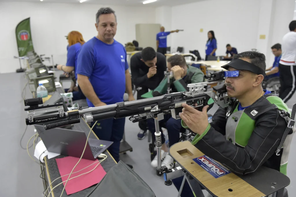 Comitê Paralímpico Brasileiro revela atletas para clínicas de tiro esportivo em 2025