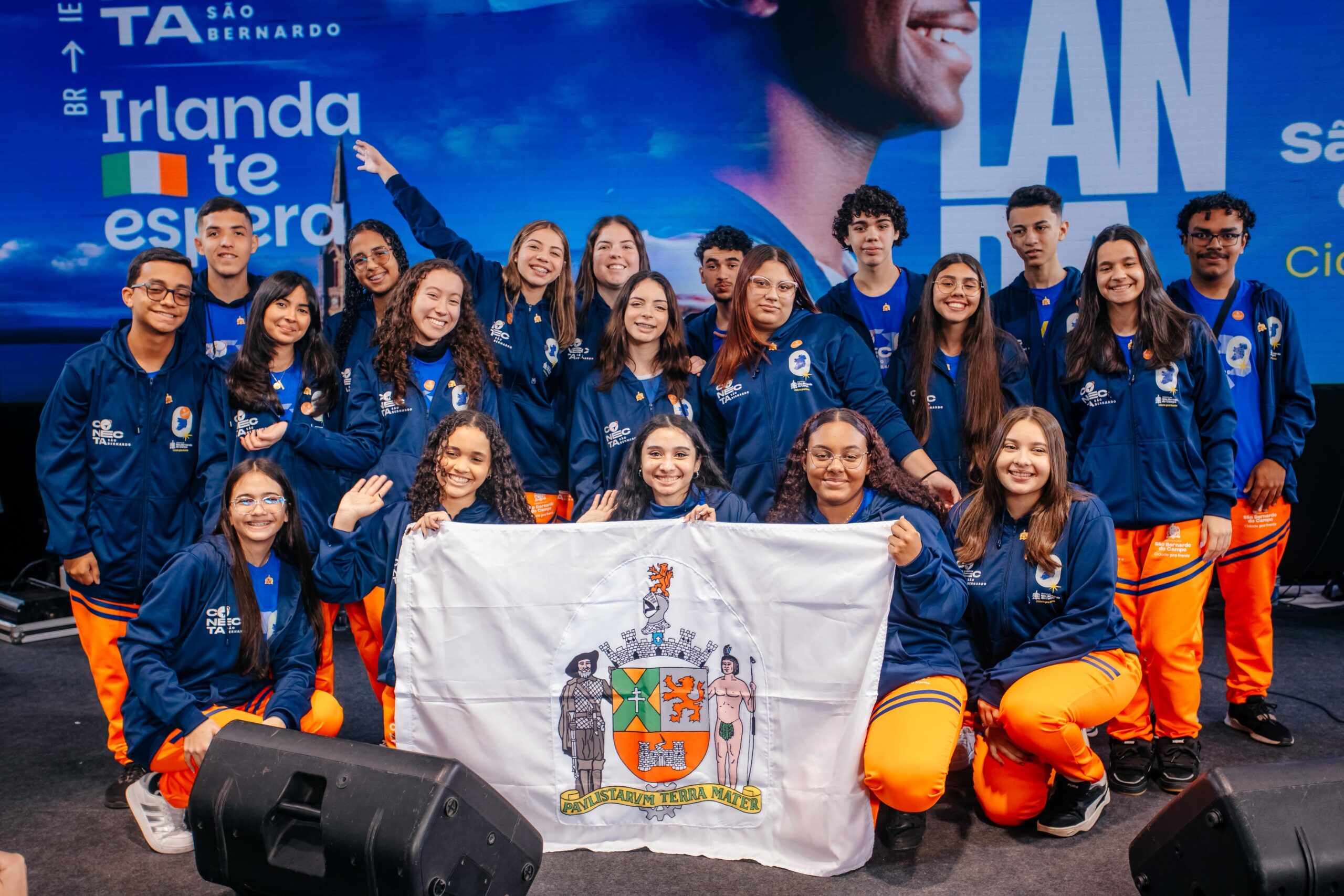 Conecta São Bernardo: Telefone é a ‘estrada’ que aproxima pais dos filhos que fazem intercâmbio na Irlanda