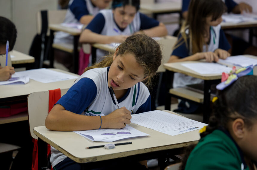 São Caetano melhora índice de alunos alfabetizados em indicador do Ministério da Educação e supera médias nacional e estadual