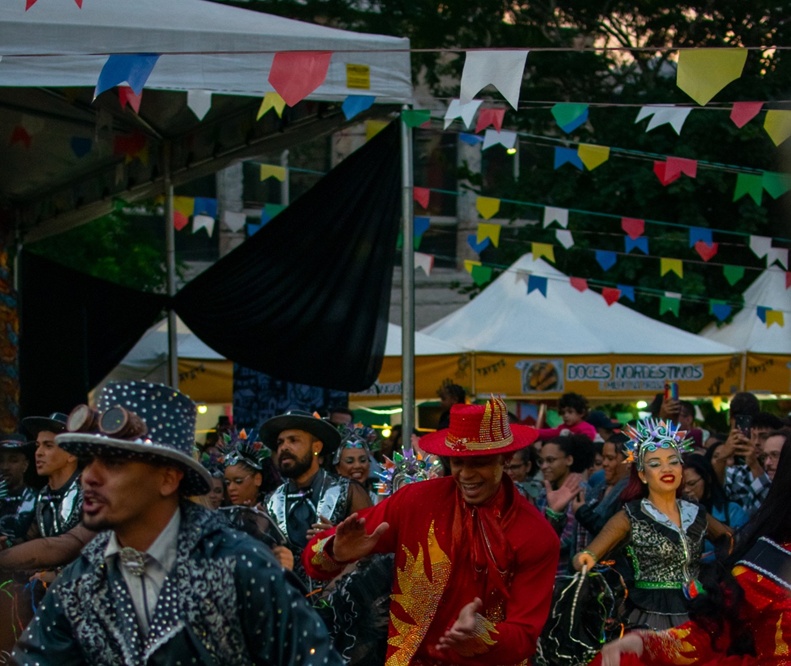 Festa Julina do Largo da Batata terá show do Circuladô de Fulô e comidas típicas