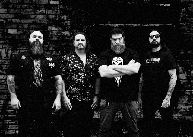 Matanza Ritual realiza apresentação surpresa no metrô da Luz de São Paulo