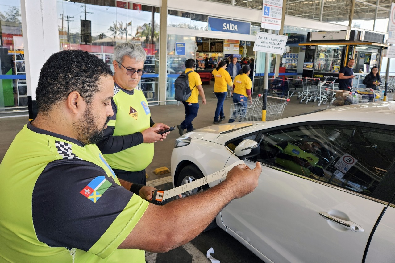 Ribeirão Pires intensifica fiscalização contra estacionamento irregular em vagas especiais