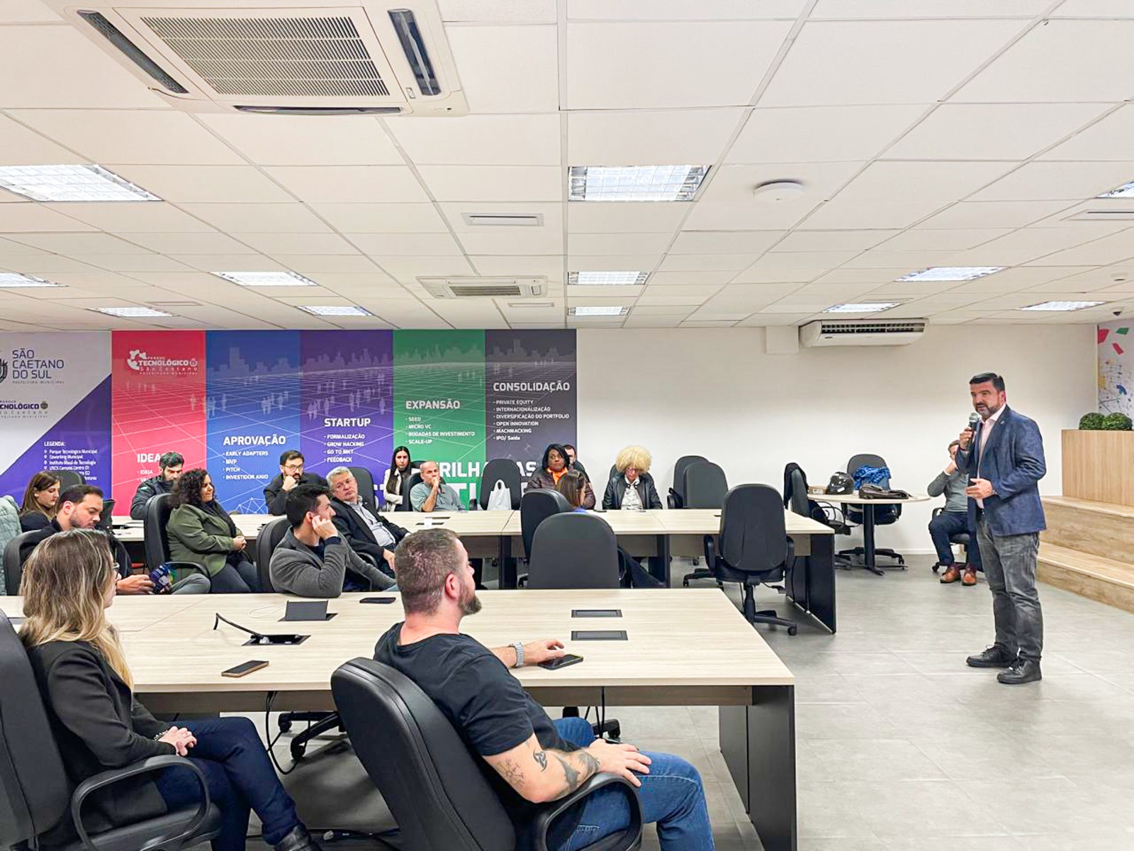 SCS lança Projeto Avança Empresas com foco em crédito e inovação para empreendedores locais