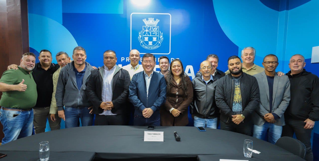 Taka reúne vereadores para fazer balanço da gestão e anunciar novas metas