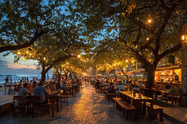 Abrasel reforça apoio ao horário de verão diante de alerta do ONS sobre risco de déficit de energia