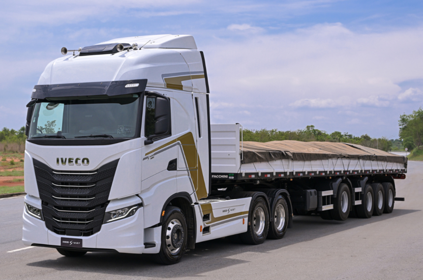 Caminhão Iveco S-Way