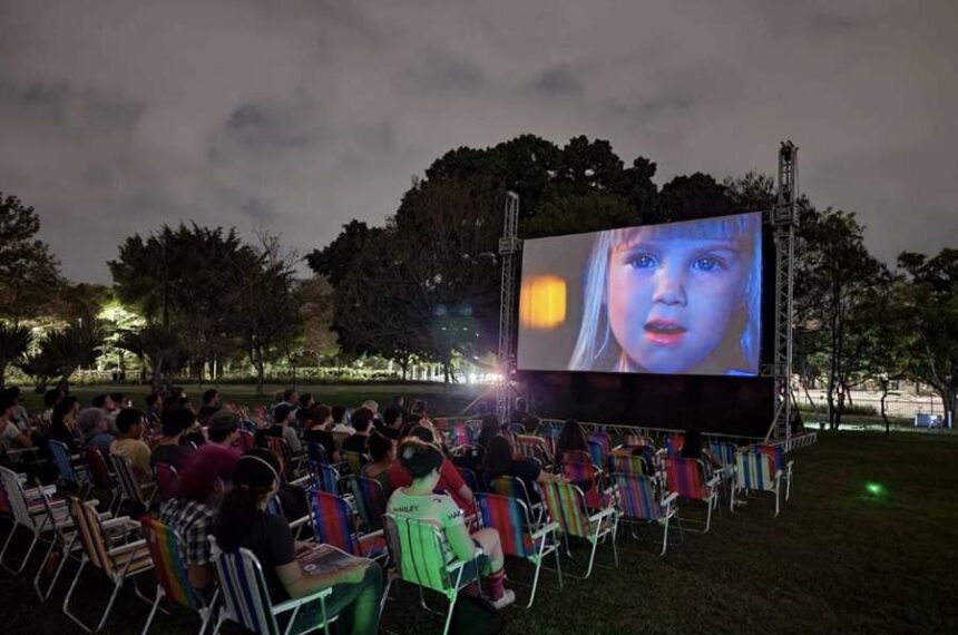 Cine na Praça Halloween