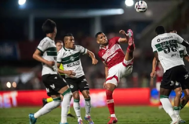 Coritiba mantém liderança da Série B com vitória sobre o CRB