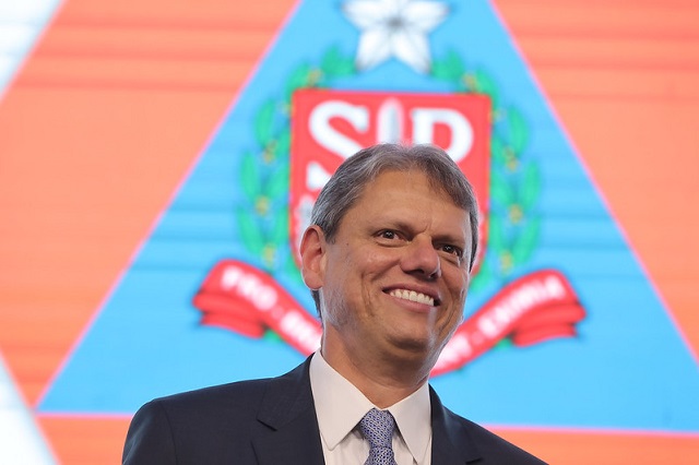 Aprovação de Tarcísio de Freitas cresce e atinge 45%, aponta Datafolha