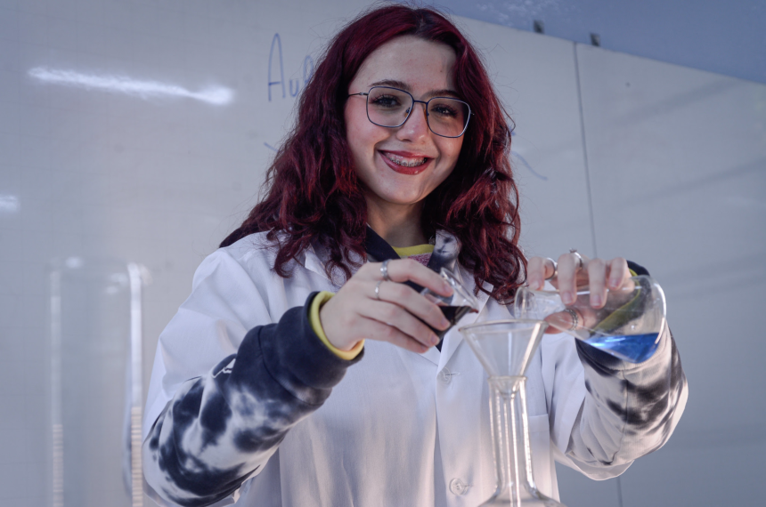 6,2 mil estudantes de SP são contratados como estagiários do BEEM; meta é chegar a 10 mil até dezembro