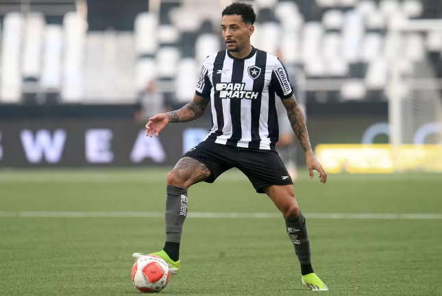 Jogador Grégore do Botafogo - Divulgação/Botafogo
