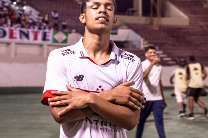 Ryan Francisco sofre lesão grave no joelho e desfalca o São Paulo por tempo indeterminado