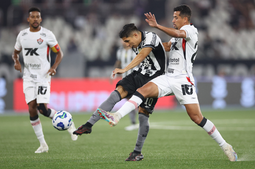 Botafogo e Vitória empatam sem gols pelo Brasileirão 2025 - Vitor Silva/Botafogo
