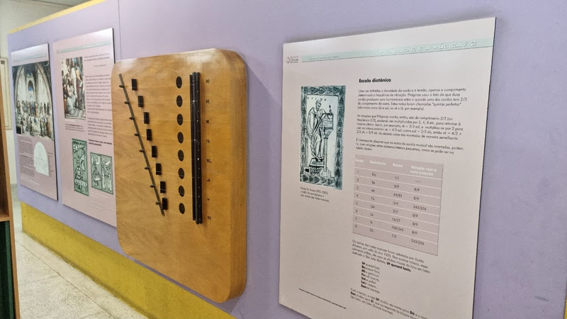 Dia Nacional da Ciência: Biblioteca especializada conta com mais de 2.600 livros no acervo

