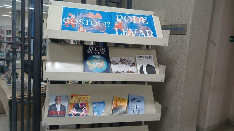 Dia Nacional da Ciência: Biblioteca especializada conta com mais de 2.600 livros no acervo

