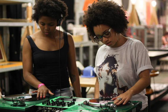 Sesc São Caetano promove oficina de DJ com foco na cultura hip hop e formação musical 