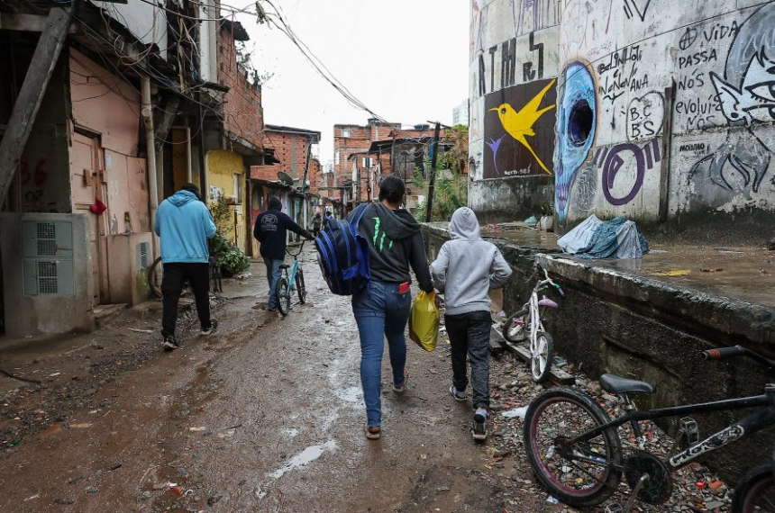 Mais de 60% dos comerciantes do Moinho fecham acordo de indenização para deixar a favela