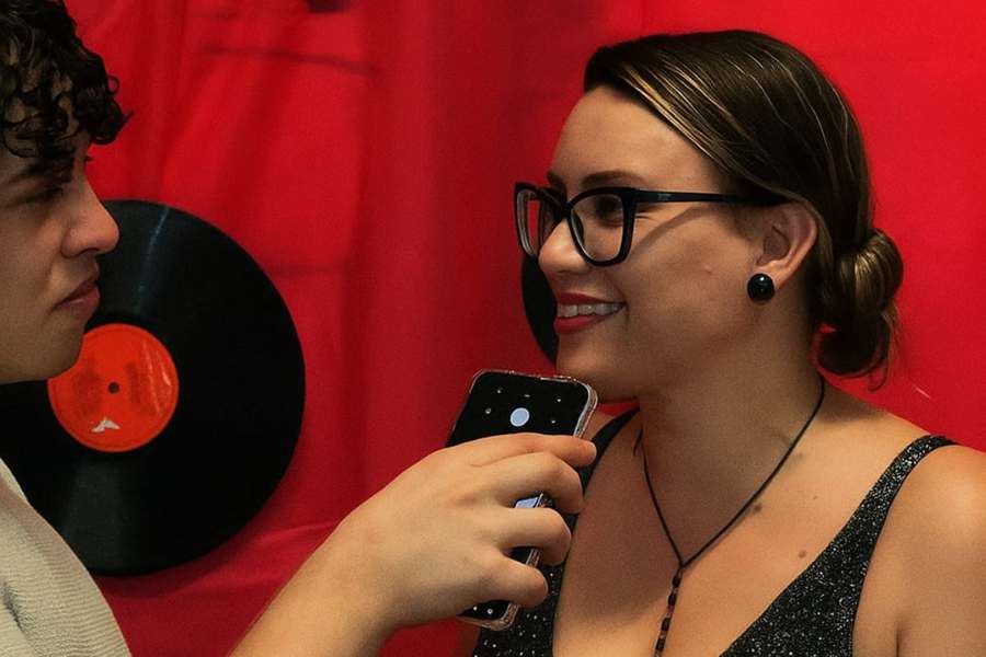 Com ‘Karaokê’, música inova as aulas de inglês na Etec Praia Grande