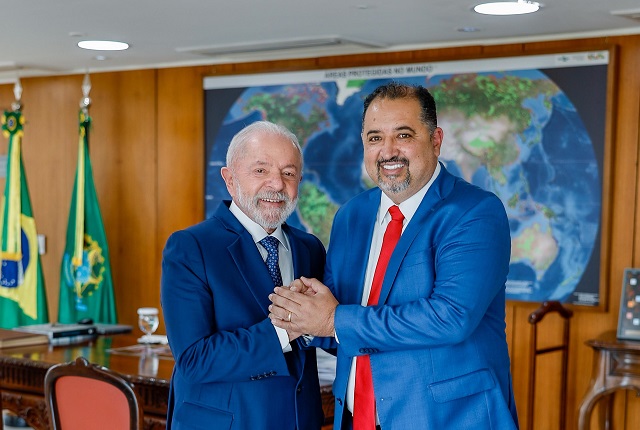 Marcelo Oliveira vota em Mauá e prevê virada de Lula