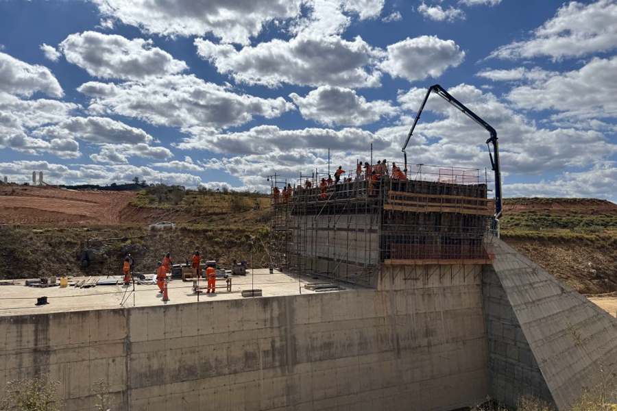Obras da Barragem de Duas Pontes em Amparo avançam