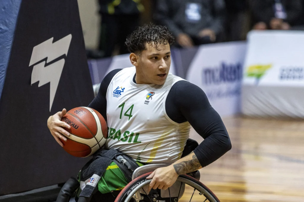 Brasil enfrenta Canadá em amistoso de Basquete Paralímpico