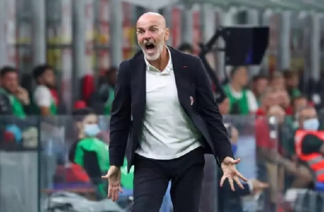 Stefano Pioli retorna à Fiorentina com contrato até 2028