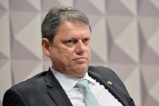 Governador do estado de São Paulo, Tarcísio de Freitas (Republicanos) - Flávio Bolsonaro