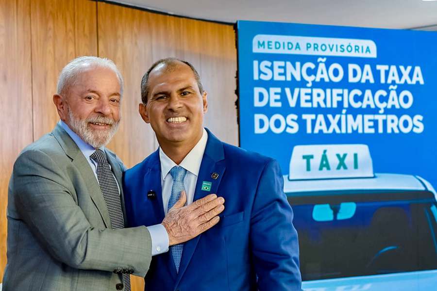 Taxistas terão economia de R$ 9 milhões por ano com a isenção da taxa de verificação de taxímetros
