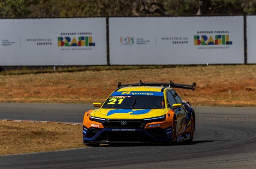 Thiago Camilo faz história em Curvelo - Marcelo Machado de Melo/BRB Stock Car