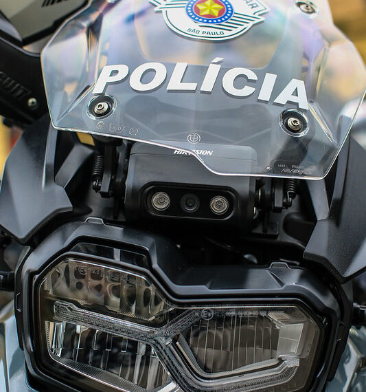Governo de SP e prefeitura ampliam vigilância para motos da PM