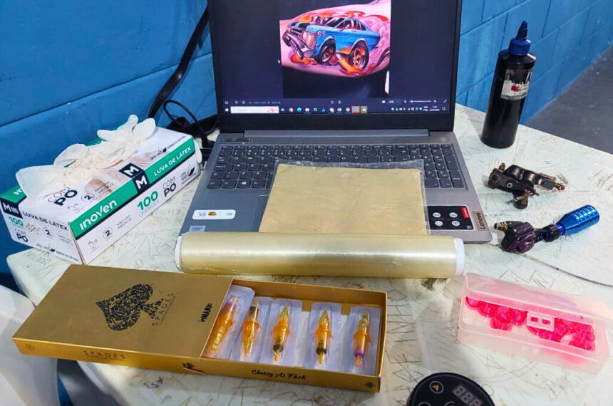 Jovens da Fundação CASA exploram arte da tatuagem